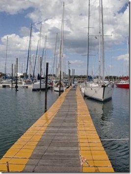 Sailing (77) Sailing (77)