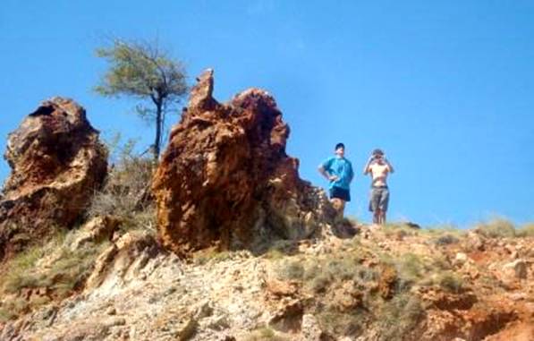 DSC06876 climbing the mountain.jpg