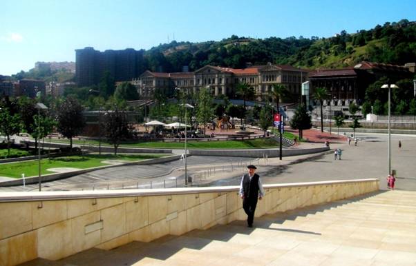 CIMG2722 Steps in Bilbao.jpg