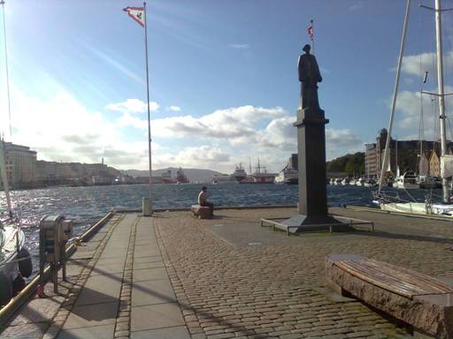 Blåst i havnen.jpg
