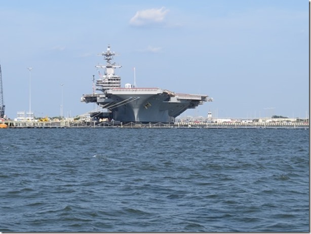 visasmallAircraft carrier in the US Naval Station, Elizabeth River, Norfolkdavid