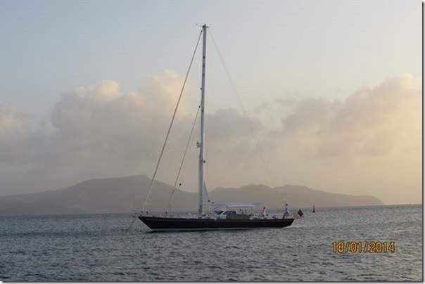blogVery nice American yacht anchored off Fort de France