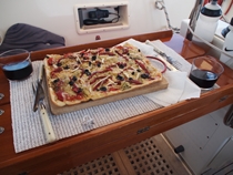 m_Home-made pizza