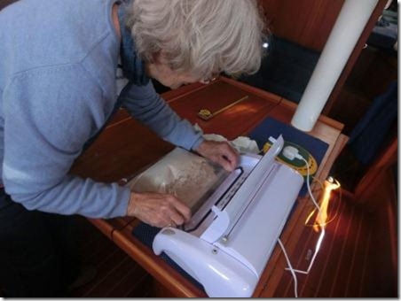 Using the vacuum packer