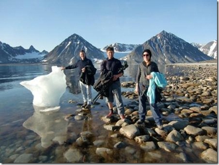 Description: magdalenefjord people by iceberg compressed