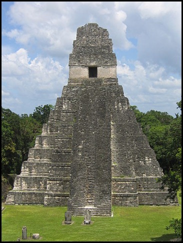 450px-Tikal_Temple1_2006_08_11