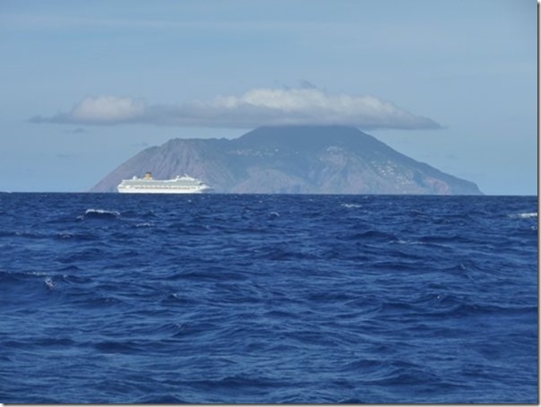 m_Saba with Cruise Ship 08-02-2015 09-53-02