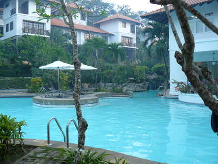 The pool at Nongsa Point