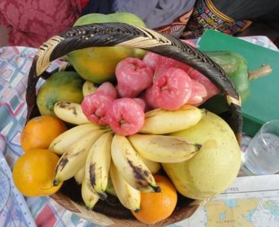 DSC02542 Basket of fruit.jpg