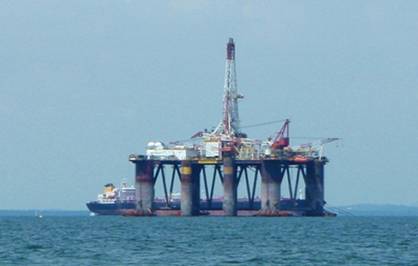 PA220052 Oil Rig, near Malacca.JPG
