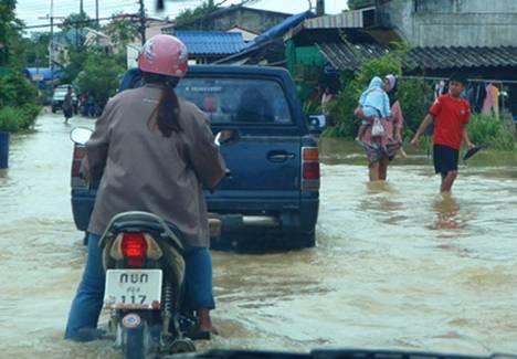PB020387 Flooding in Kupang.JPG