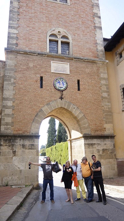 m__DSC0645 Bolgheri Archway Group.jpg