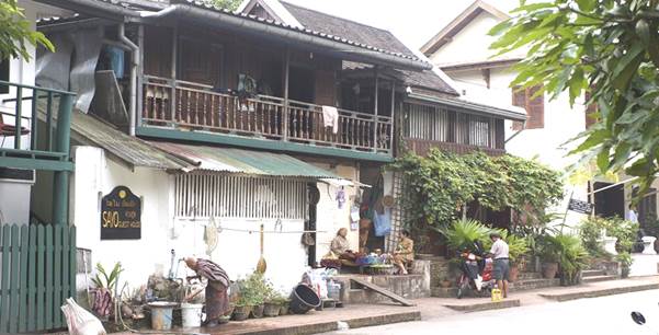 m_64 Mekong old house in LP.jpg