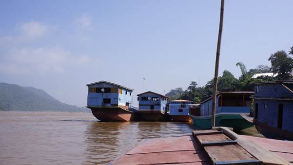 m_68 Mekong Barges.jpg