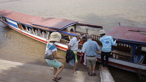 m_65 Mekong river boat.jpg