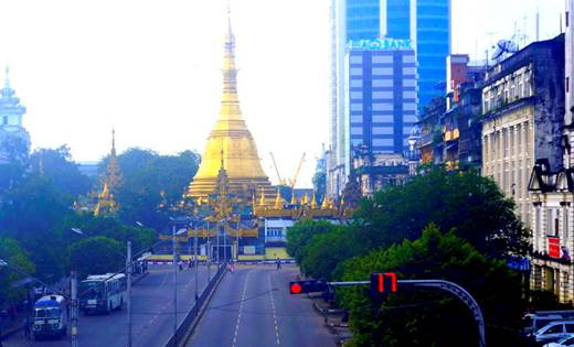 01c Yangon Main Street.JPG