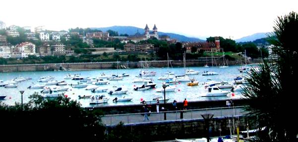 CIMG2765 San Sebastian Harbour.jpg