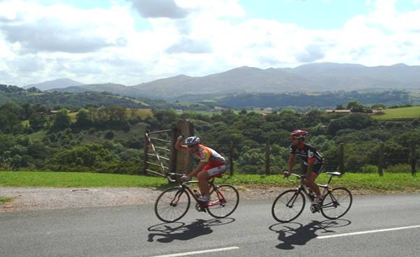 DSC03408 Tour de France Cyclists.jpg