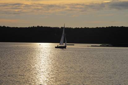 m_Evening Dinghy Sailing in Quahog Bay 2.jpg