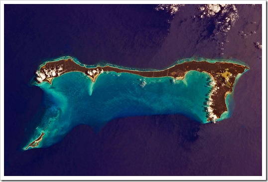 1024px-Cat_Island,_Bahamas