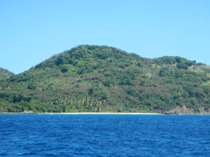 Beach on island just north of Grenada.JPG