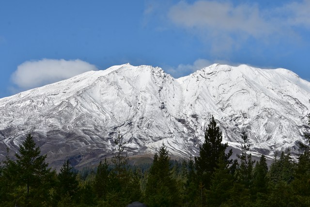 Mount St
        Helens National Volcanic Monument