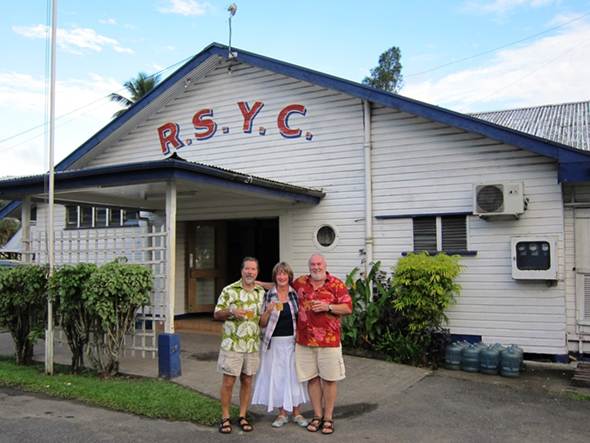 m_3_Musketeers_Outside_Royal_Suva_Yacht_Club.jpg