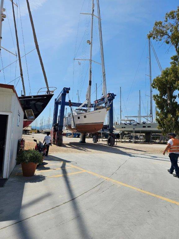 A picture containing outdoor, sky, ship, boat

Description automatically generated