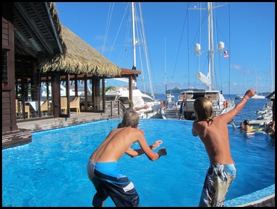 Beez Neez - Bora Bora Beez Neez - Bora Bora